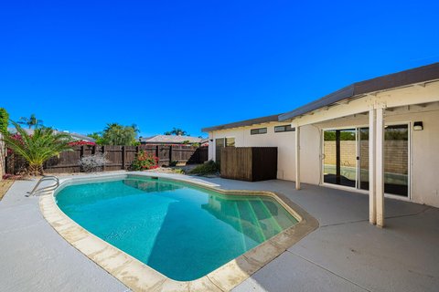 1374 E Madero Circle, Palm Springs, CA 92262 photo 26