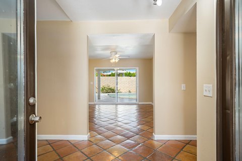 1374 E Madero Circle, Palm Springs, CA 92262 photo 10