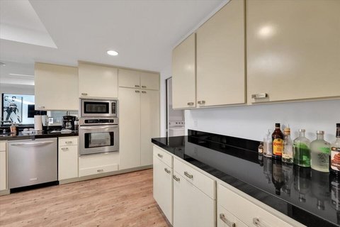 2202 Madrona Drive, Palm Springs, CA 92264 photo 13