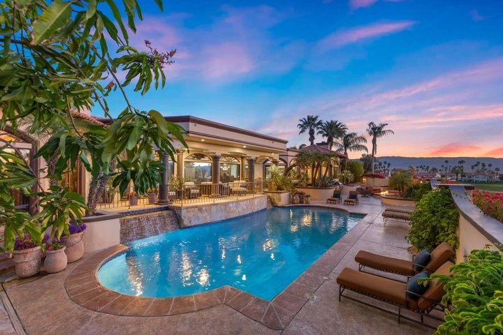 345 Crest Lake Drive, Palm Desert, CA 92211