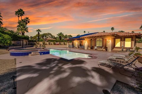 696 E Vereda Sur, Palm Springs, CA 92262 photo 1
