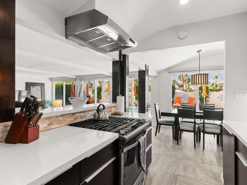 821 S Avenida Evelita, Palm Springs, CA 92264 photo 23