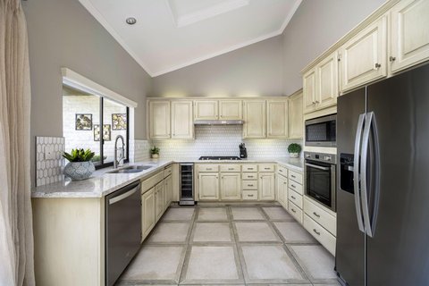 202 Green Mountain Drive, Palm Desert, CA 92211 photo 21