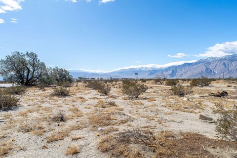 22215 Palm Drive, Desert Hot Springs, CA 92240 photo 4