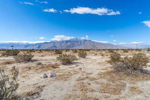 22215 Palm Drive, Desert Hot Springs, CA 92240 photo 5
