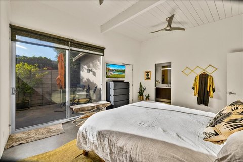 566 E Lindsey Drive, Palm Springs, CA 92262 photo 19