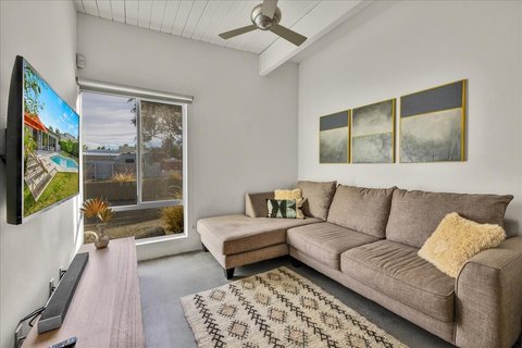 566 E Lindsey Drive, Palm Springs, CA 92262 photo 28