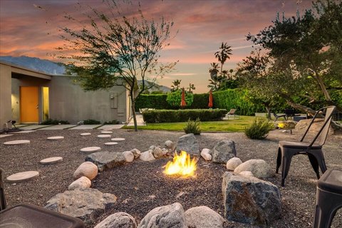 566 E Lindsey Drive, Palm Springs, CA 92262 photo 47