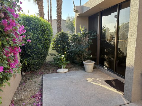 73736 Club Circle Drive, 403, Palm Desert, CA 92260 photo 2