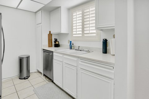 1050 E Ramon Road, 64, Palm Springs, CA 92264 photo 8