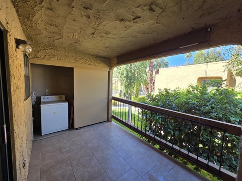 5300 E Waverly Drive, I6, Palm Springs, CA 92264 photo 18