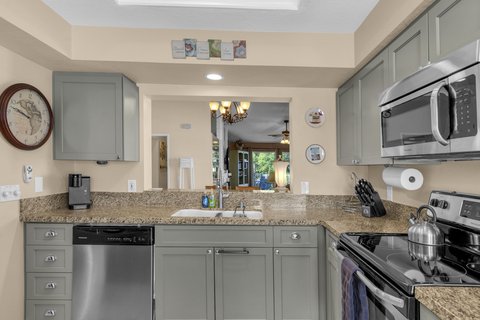 476 Evergreen Ash, Palm Desert, CA 92211 photo 6