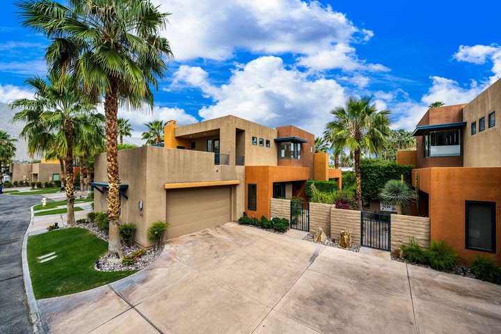 942 Alejo Vista, Palm Springs, CA 92262