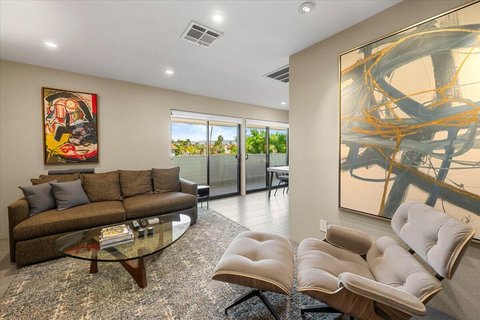 467 S Calle El Segundo, D1, Palm Springs, CA 92262 photo 2