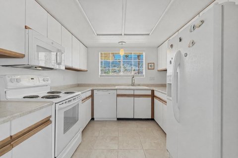 500 S Farrell Drive, J64, Palm Springs, CA 92262 photo 21