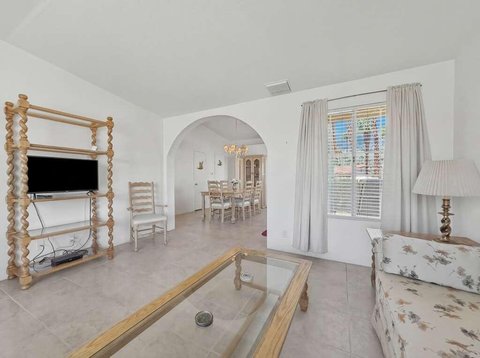 500 S Farrell Drive, J64, Palm Springs, CA 92262 photo 8