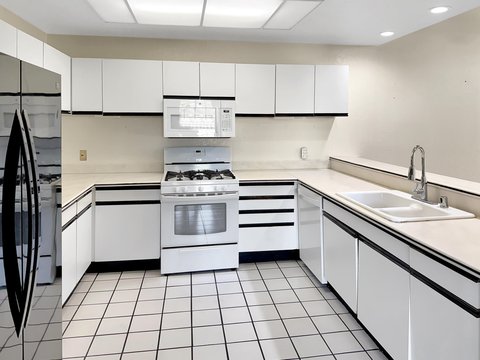 2601 S Broadmoor Drive, 66, Palm Springs, CA 92264 photo 2