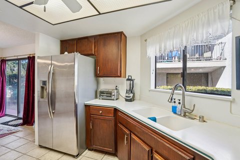 3155 E Ramon Road, 311, Palm Springs, CA 92264 photo 9