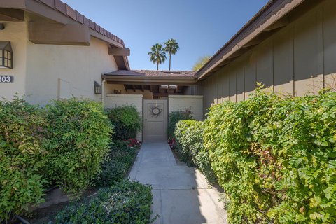 203 Wild Horse Drive, Palm Desert, CA 92211 photo 4