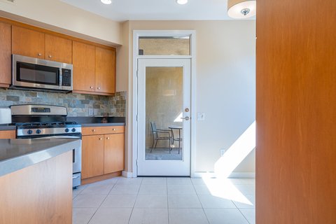 870 E Palm Canyon Drive, 202, Palm Springs, CA 92264 photo 20