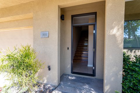 870 E Palm Canyon Drive, 202, Palm Springs, CA 92264 photo 5
