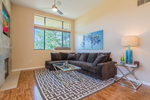 870 E Palm Canyon Drive, 202, Palm Springs, CA 92264 photo 9