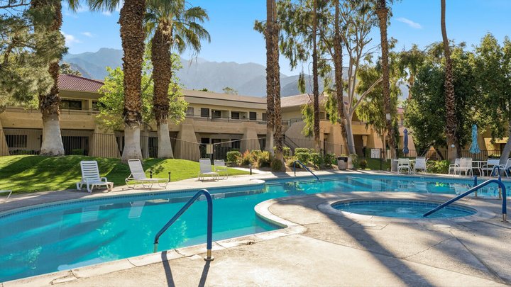 2820 N Arcadia Court, 101, Palm Springs, CA 92262