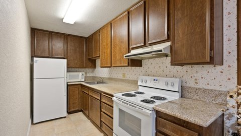 2820 N Arcadia Court, 101, Palm Springs, CA 92262 photo 4