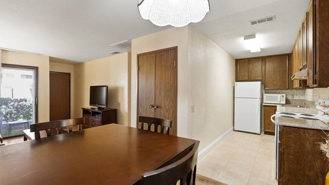 2820 N Arcadia Court, 101, Palm Springs, CA 92262 photo 6