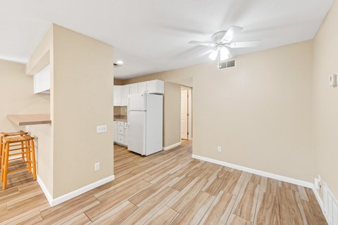 291 E Mel Avenue E, 200, Palm Springs, CA 92262 photo 21