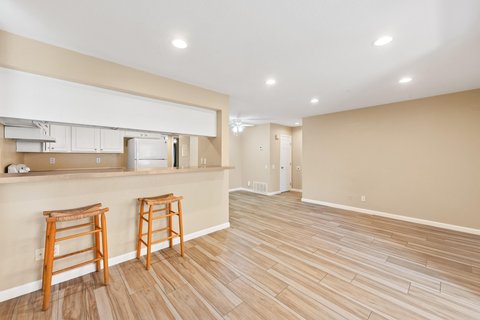291 E Mel Avenue E, 200, Palm Springs, CA 92262 photo 4