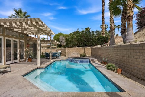 133 Vista Royale, Palm Desert, CA 92260 photo 3
