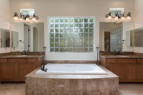 136 Royal Saint Georges Way, Rancho Mirage, CA 92270 photo 13