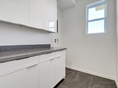 764 Obsidian Loop E, Palm Springs, CA 92264 photo 13