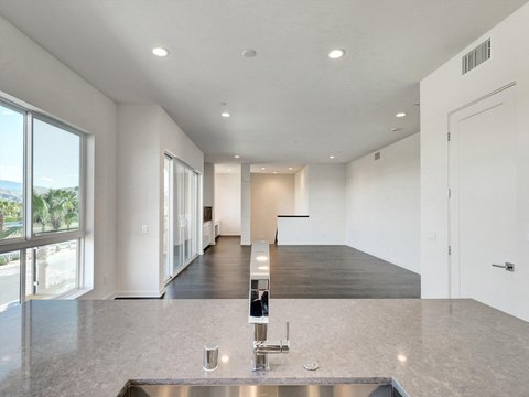 764 Obsidian Loop E, Palm Springs, CA 92264 photo 26