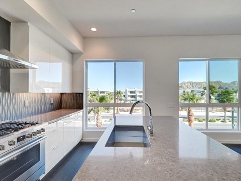 764 Obsidian Loop E, Palm Springs, CA 92264 photo 27