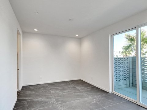 764 Obsidian Loop E, Palm Springs, CA 92264 photo 9