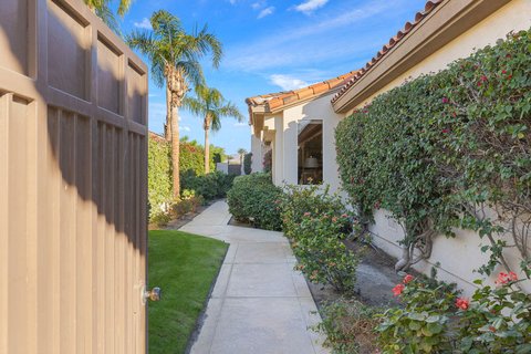 422 Desert Holly Drive, Palm Desert, CA 92211 photo 7