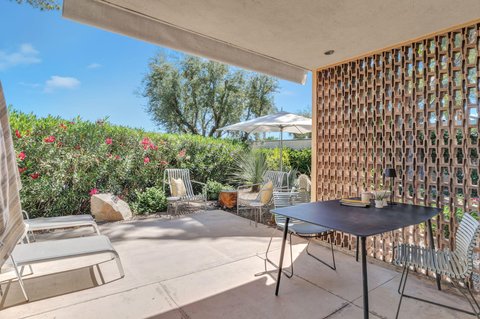 360 Cabrillo Road, 103, Palm Springs, CA 92262 photo 15