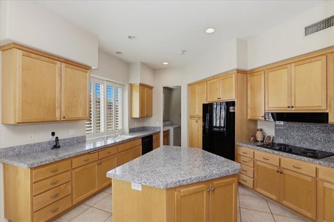 62 Laken Lane, Palm Desert, CA 92211 photo 3