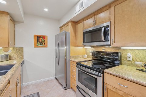 1050 E Ramon Road, 41, Palm Springs, CA 92264 photo 9