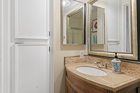 2860 N Los Felices Road, 214, Palm Springs, CA 92262 photo 11