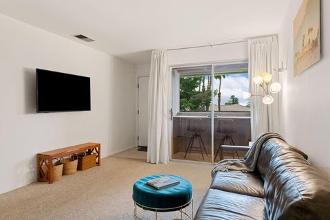 2860 N Los Felices Road, 214, Palm Springs, CA 92262 photo 12