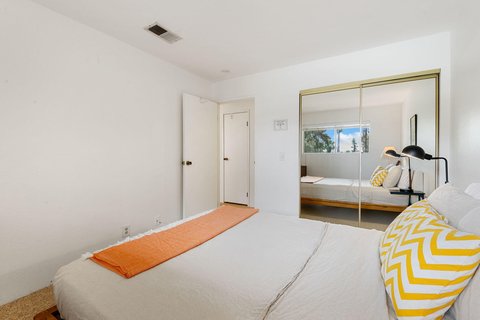 2860 N Los Felices Road, 214, Palm Springs, CA 92262 photo 9