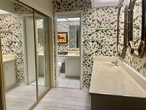 377 Club Circle Drive, Palm Springs, CA 92264 photo 14