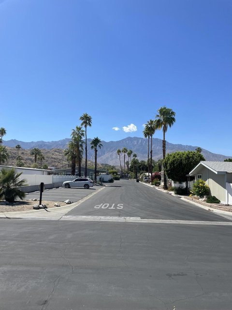377 Club Circle Drive, Palm Springs, CA 92264 photo 3