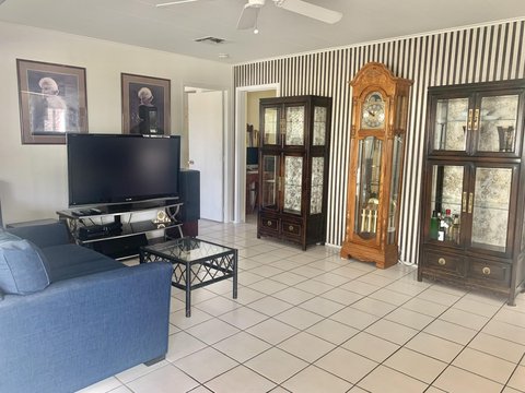 377 Club Circle Drive, Palm Springs, CA 92264 photo 7