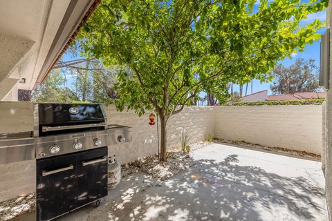 2504 N Whitewater Club Drive, C, Palm Springs, CA 92262 photo 13