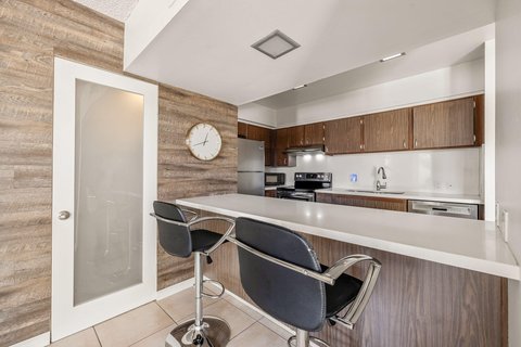 2504 N Whitewater Club Drive, C, Palm Springs, CA 92262 photo 6