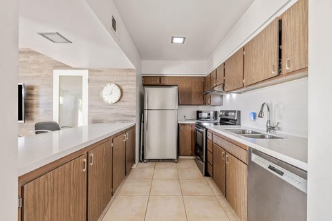 2504 N Whitewater Club Drive, C, Palm Springs, CA 92262 photo 10